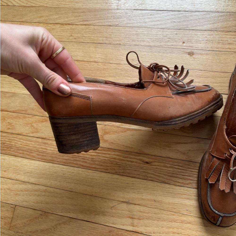 Leather vintage Delman heel shoes